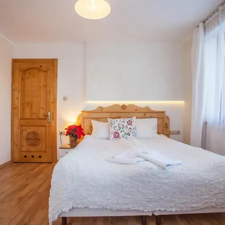 Couette-café Rys 3*